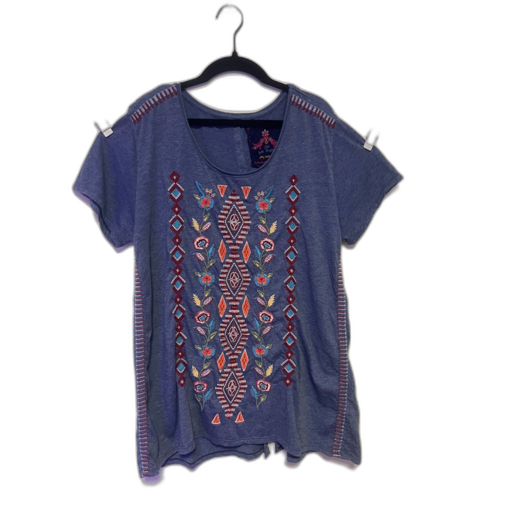 Johnny Was JW Los Angeles Blue Embroidered Geometric Floral Boho Tee